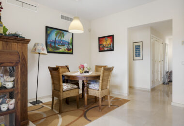 Large first floor apartment in Guadalcántara, San Pedro de Alcántara