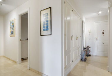 Large first floor apartment in Guadalcántara, San Pedro de Alcántara