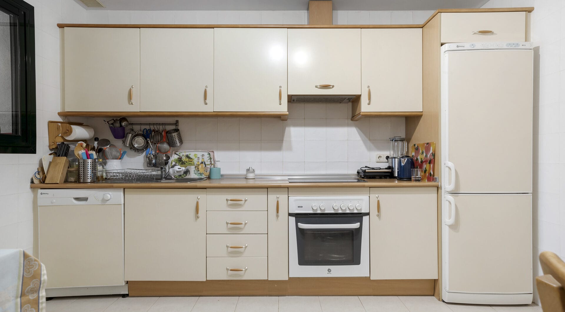 Large first floor apartment in Guadalcántara, San Pedro de Alcántara