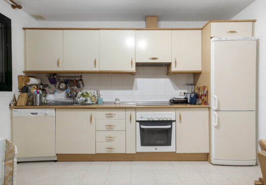 Large first floor apartment in Guadalcántara, San Pedro de Alcántara
