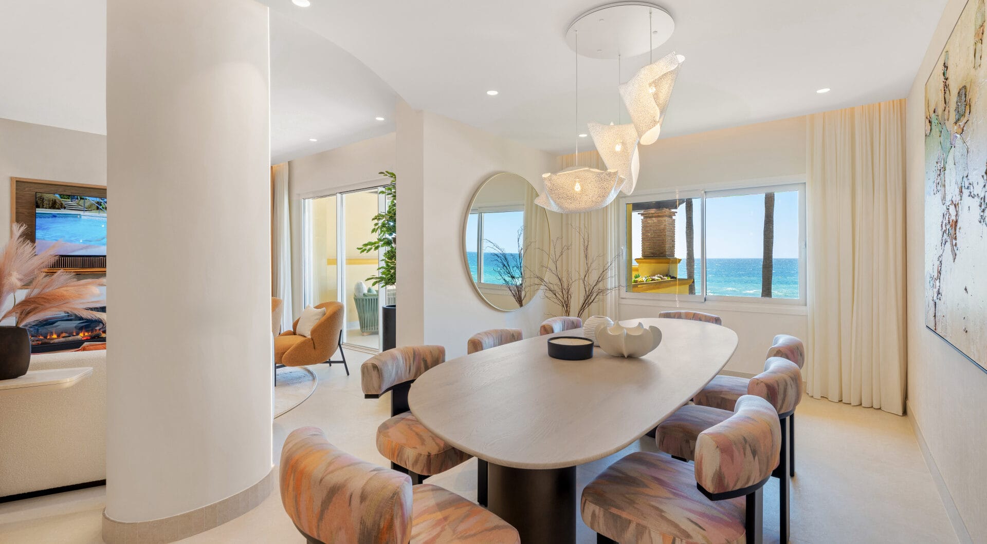 Exclusive renovated beachfront apartment – Rio Real Marbella