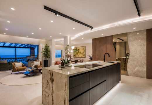 Exclusive renovated beachfront apartment – Rio Real Marbella