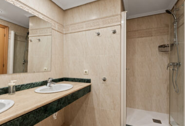Bright 2 bedroom apartment with private terrace in Selwo