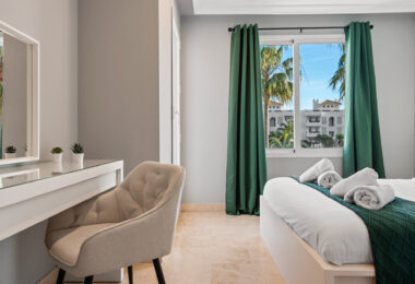 Bright 2 bedroom apartment with private terrace in Selwo