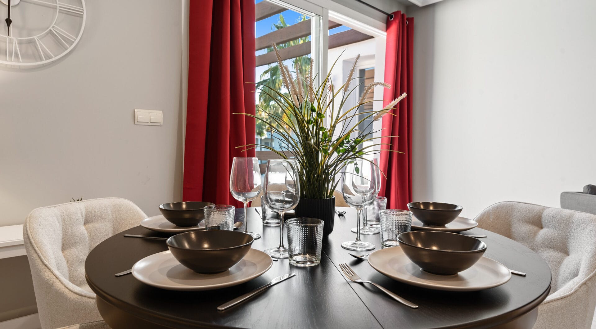 Bright 2 bedroom apartment with private terrace in Selwo