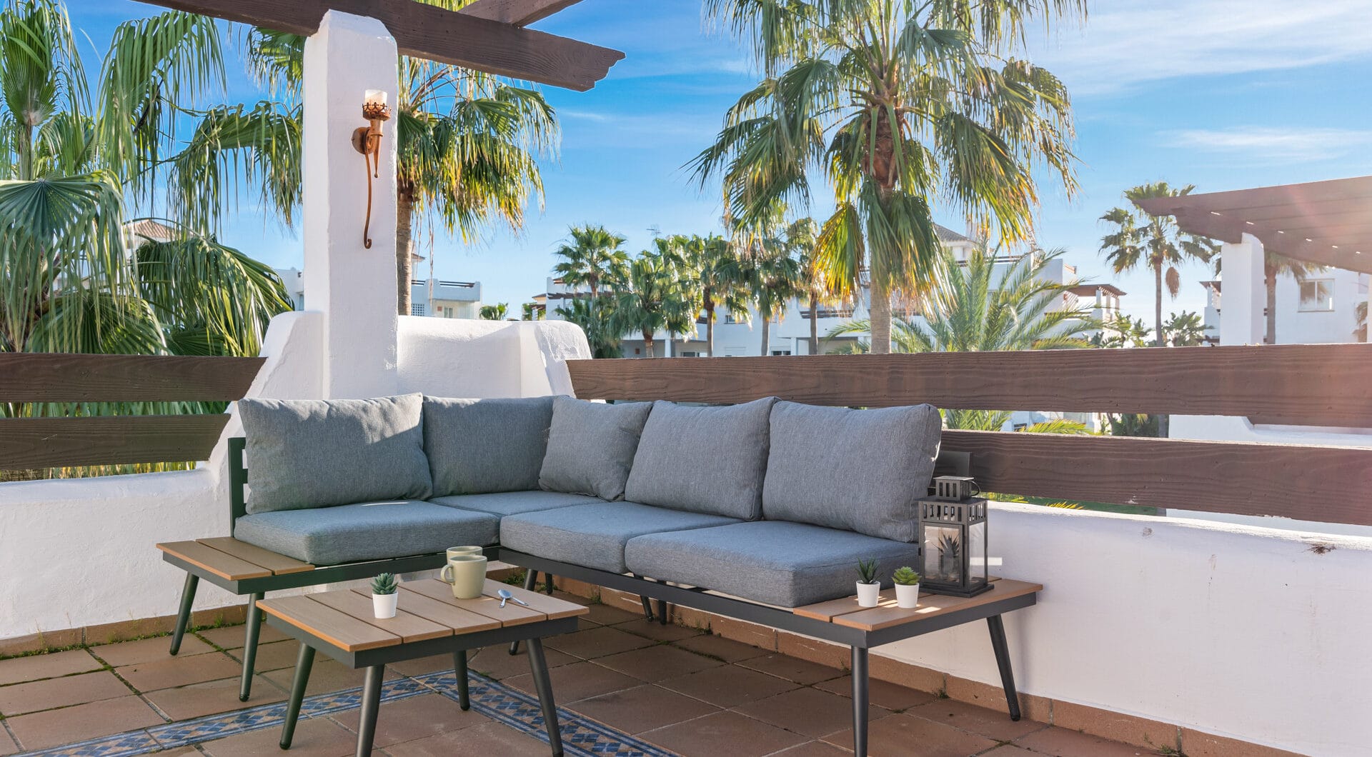 Bright 2 bedroom apartment with private terrace in Selwo