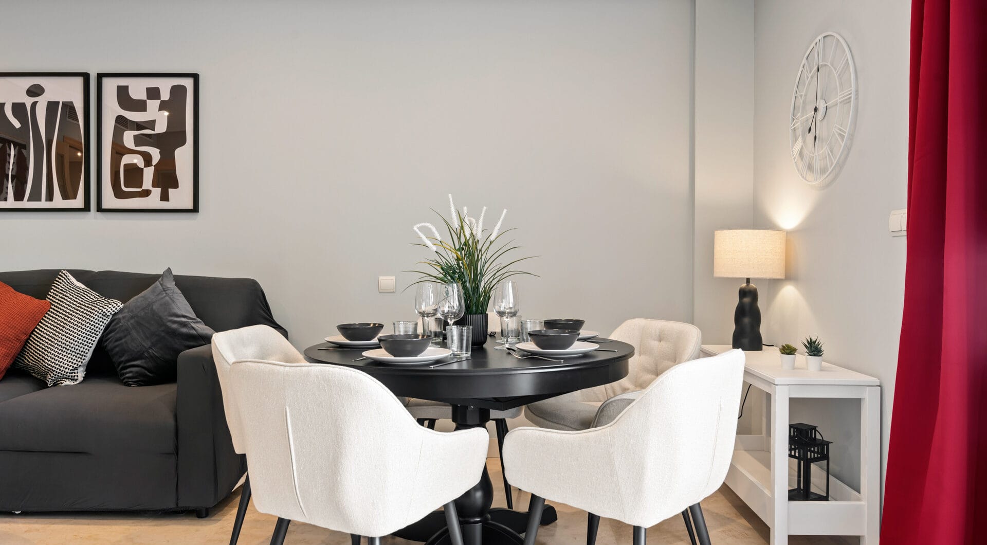 Bright 2 bedroom apartment with private terrace in Selwo