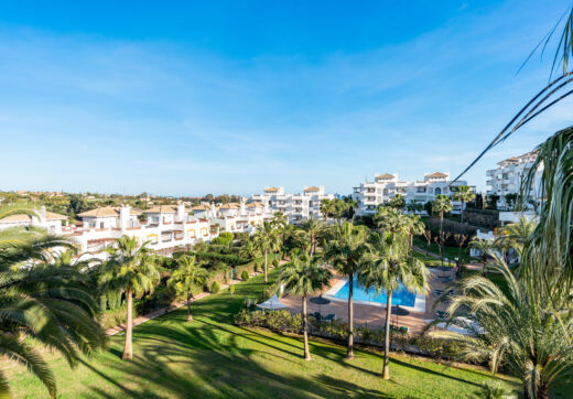 Bright 2 bedroom apartment with private terrace in Selwo
