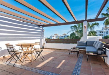 Bright 2 bedroom apartment with private terrace in Selwo