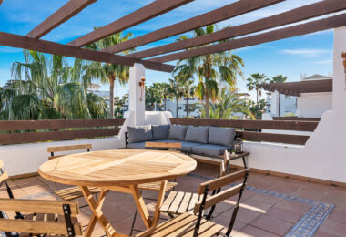 Bright 2 bedroom apartment with private terrace in Selwo