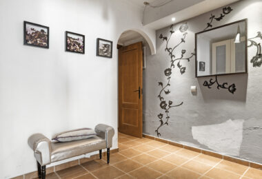 Large 6 Bedroom Villa with Sea and Mountain Views in Estepona