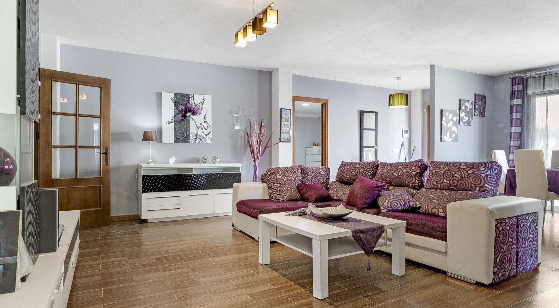 Large 6 Bedroom Villa with Sea and Mountain Views in Estepona