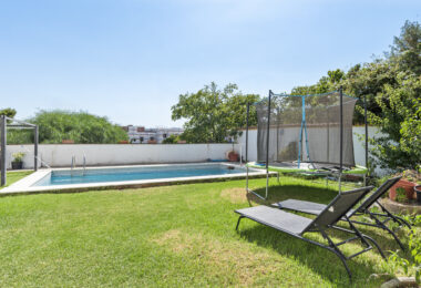 Large 6 Bedroom Villa with Sea and Mountain Views in Estepona