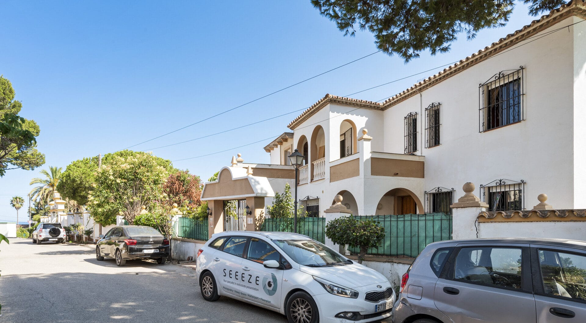 Large 6 Bedroom Villa with Sea and Mountain Views in Estepona