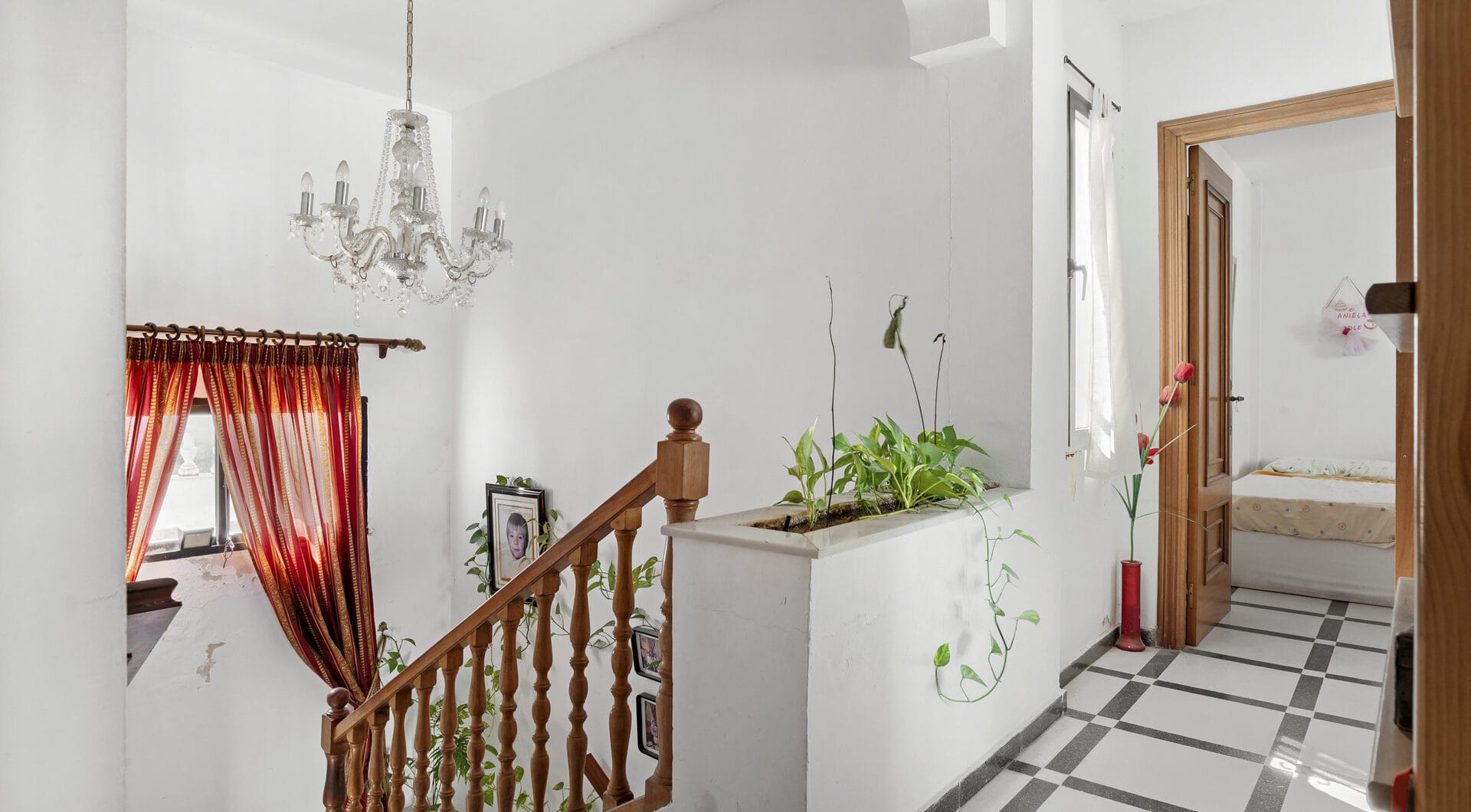 Large 6 Bedroom Villa with Sea and Mountain Views in Estepona