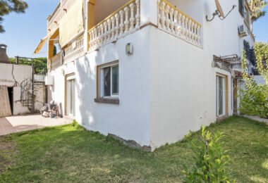Large 6 Bedroom Villa with Sea and Mountain Views in Estepona