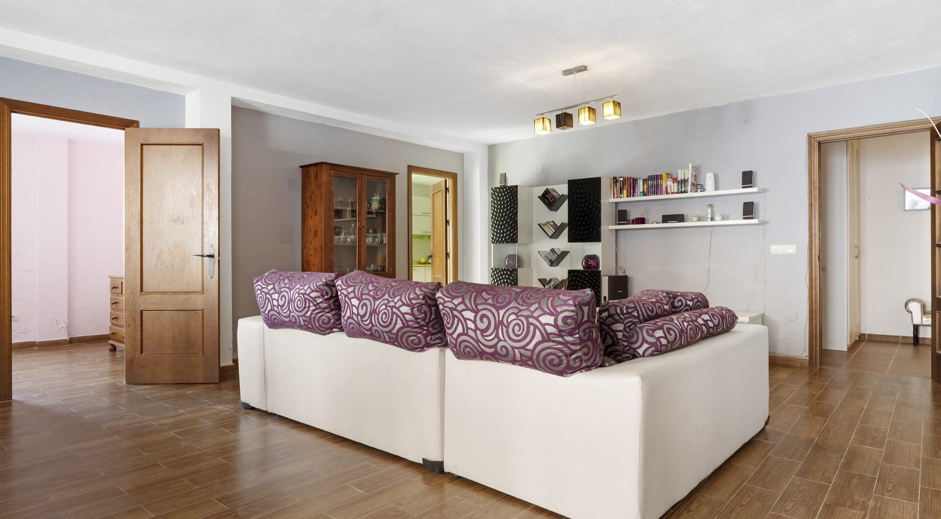 Large 6 Bedroom Villa with Sea and Mountain Views in Estepona