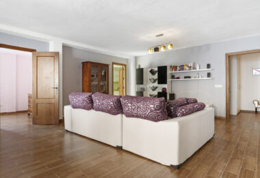 Large 6 Bedroom Villa with Sea and Mountain Views in Estepona