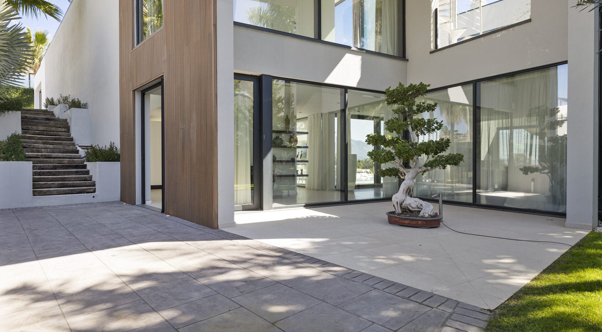 Contemporary Luxury with Panoramic Views in La Alquería