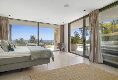 Contemporary Luxury with Panoramic Views in La Alquería