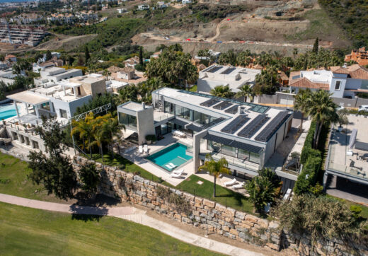 Contemporary Luxury with Panoramic Views in La Alquería