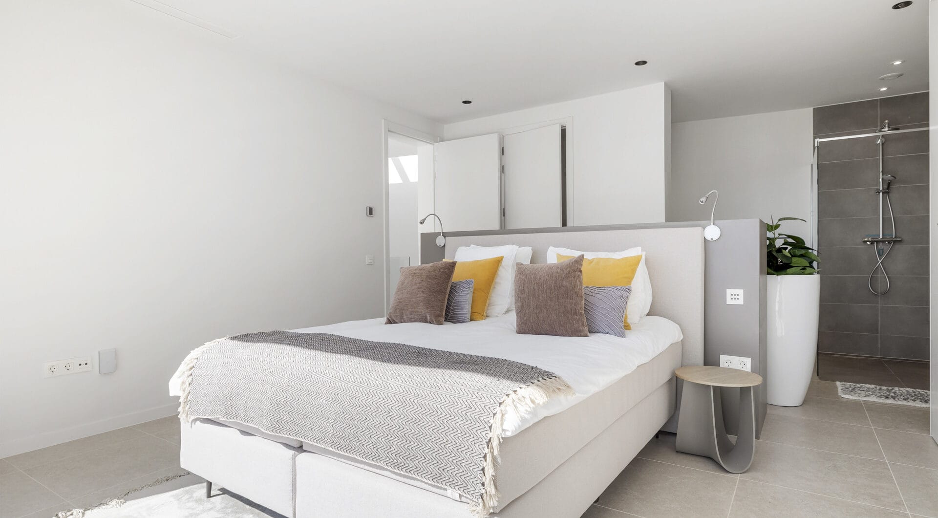 Contemporary Luxury with Panoramic Views in La Alquería