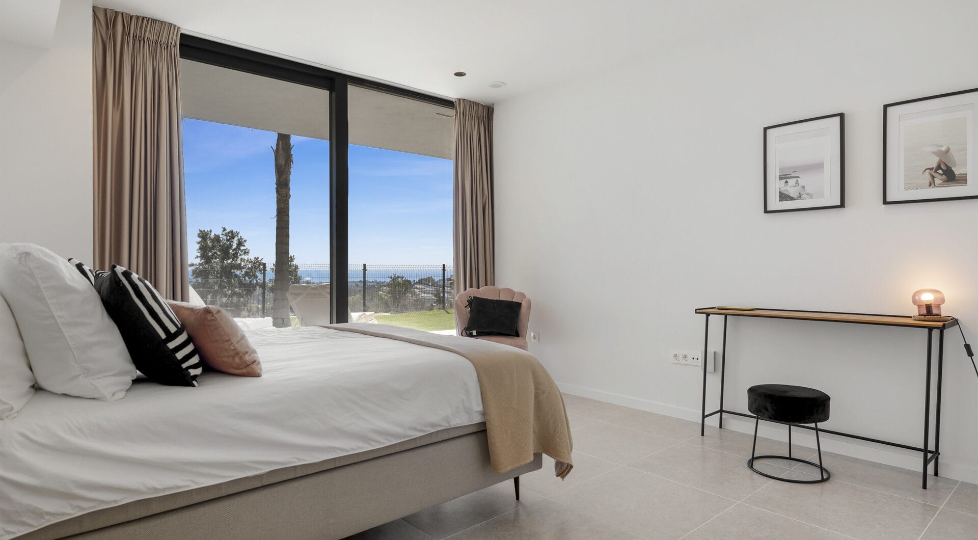 Contemporary Luxury with Panoramic Views in La Alquería