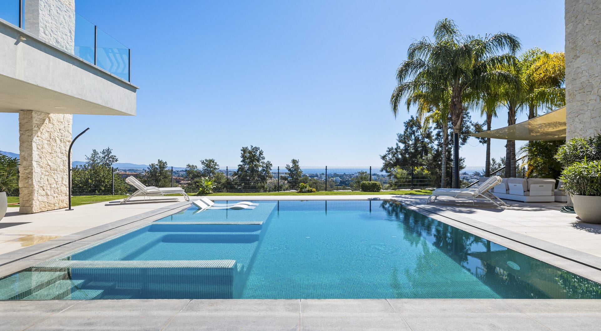 Contemporary Luxury with Panoramic Views in La Alquería