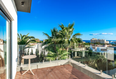 Short term rental - Exclusive Villa with Heated Pool and Hamam