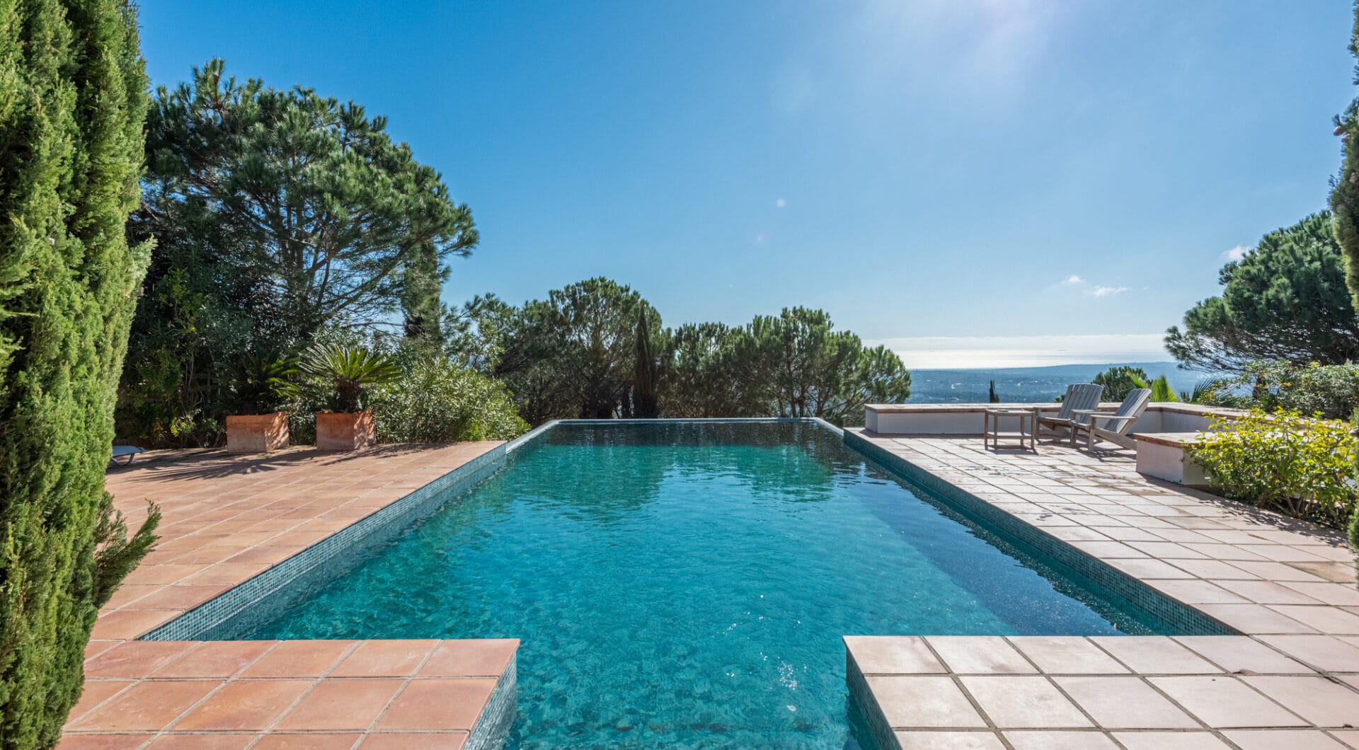 Luxurious Villa with Stunning Views in La Reserva Sotogrande