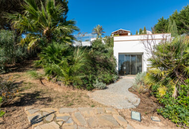 Luxurious Villa with Stunning Views in La Reserva Sotogrande