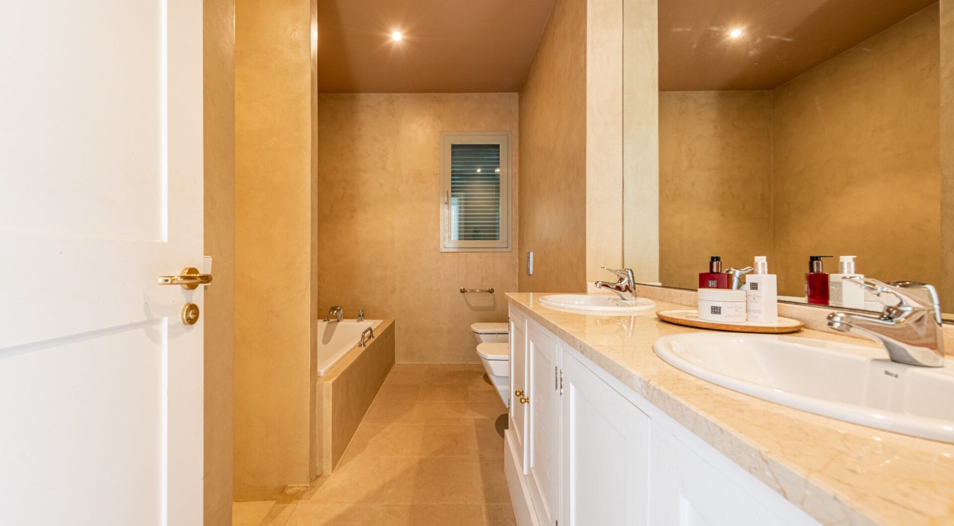 Luxurious Villa with Stunning Views in La Reserva Sotogrande