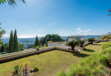 Luxurious Villa with Stunning Views in La Reserva Sotogrande