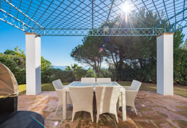 Luxurious Villa with Stunning Views in La Reserva Sotogrande