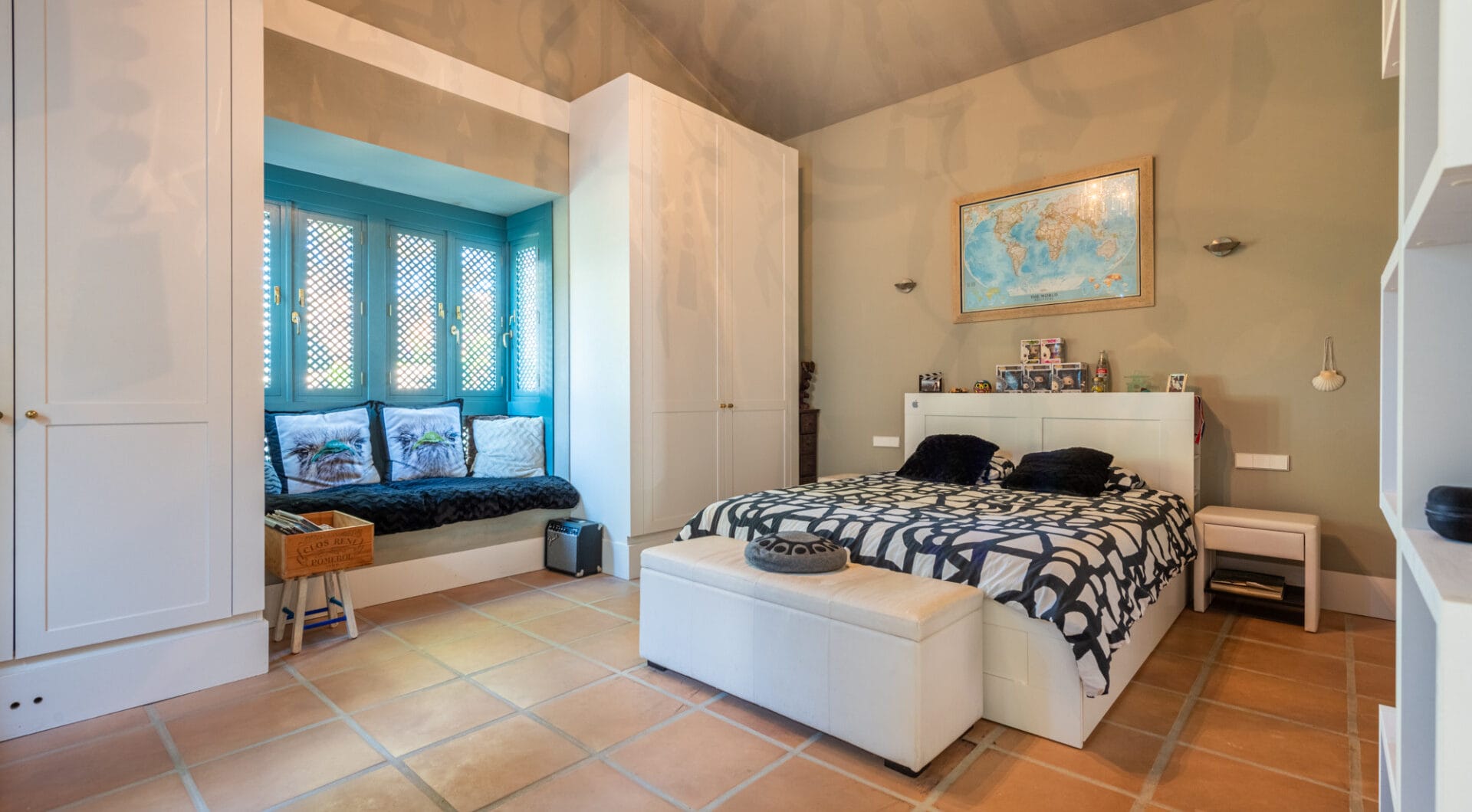 Luxurious Villa with Stunning Views in La Reserva Sotogrande