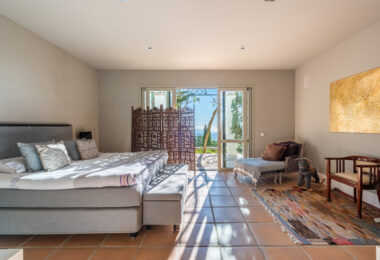 Luxurious Villa with Stunning Views in La Reserva Sotogrande
