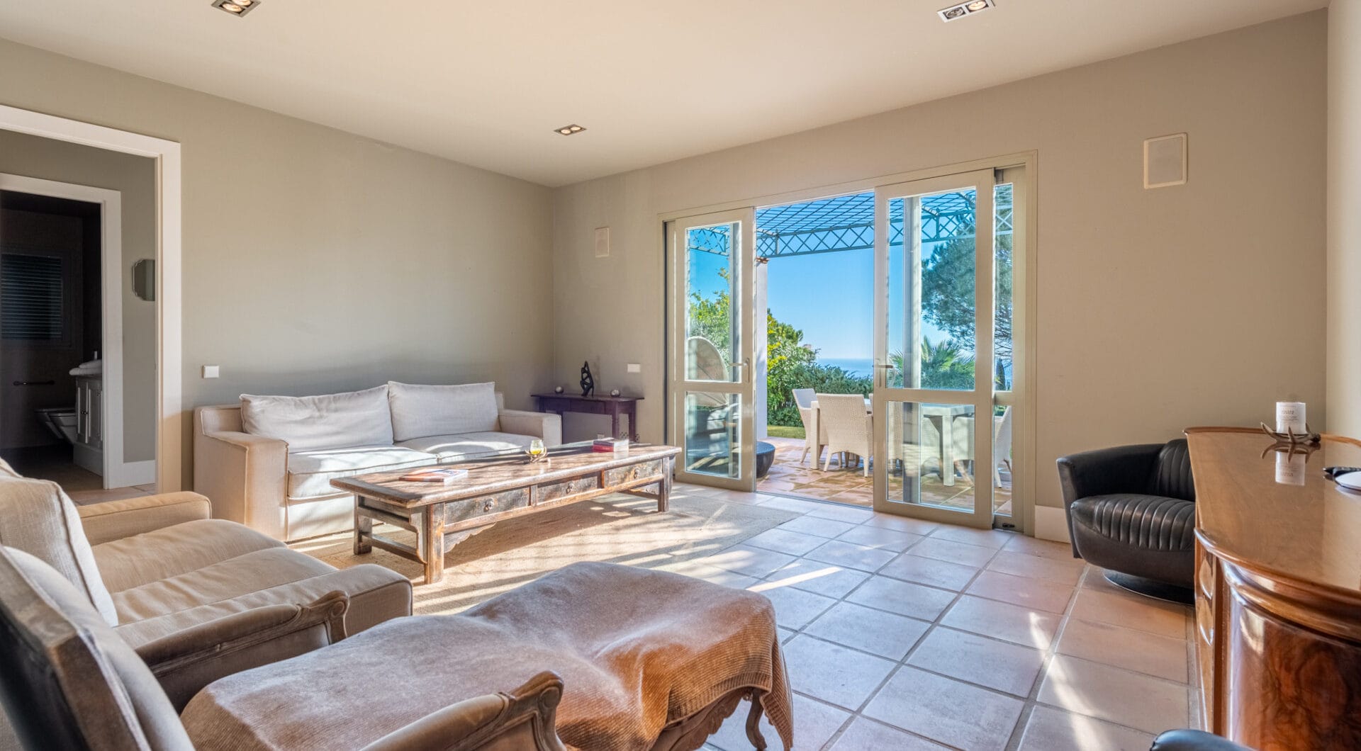 Luxurious Villa with Stunning Views in La Reserva Sotogrande
