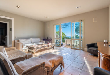 Luxurious Villa with Stunning Views in La Reserva Sotogrande