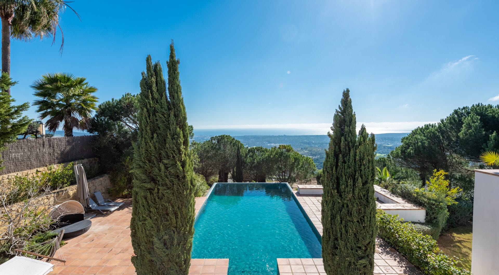 Luxurious Villa with Stunning Views in La Reserva Sotogrande