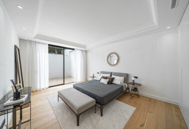 Elegant 6–7 Bedroom Villas in Las Lomas del Marbella Club, Golden Mile