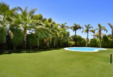 Elegant 6–7 Bedroom Villas in Las Lomas del Marbella Club, Golden Mile