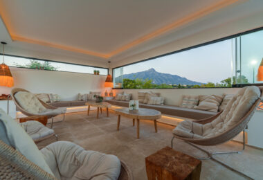 Contemporary Masterpiece with Pool &amp; Tennis Court in La Cerquilla, Nueva Andalucía