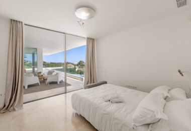 Contemporary Masterpiece with Pool &amp; Tennis Court in La Cerquilla, Nueva Andalucía