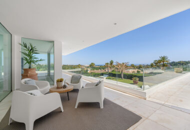 Contemporary Masterpiece with Pool &amp; Tennis Court in La Cerquilla, Nueva Andalucía