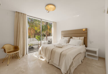 Contemporary Masterpiece with Pool &amp; Tennis Court in La Cerquilla, Nueva Andalucía