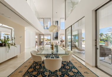 Contemporary Masterpiece with Pool &amp; Tennis Court in La Cerquilla, Nueva Andalucía