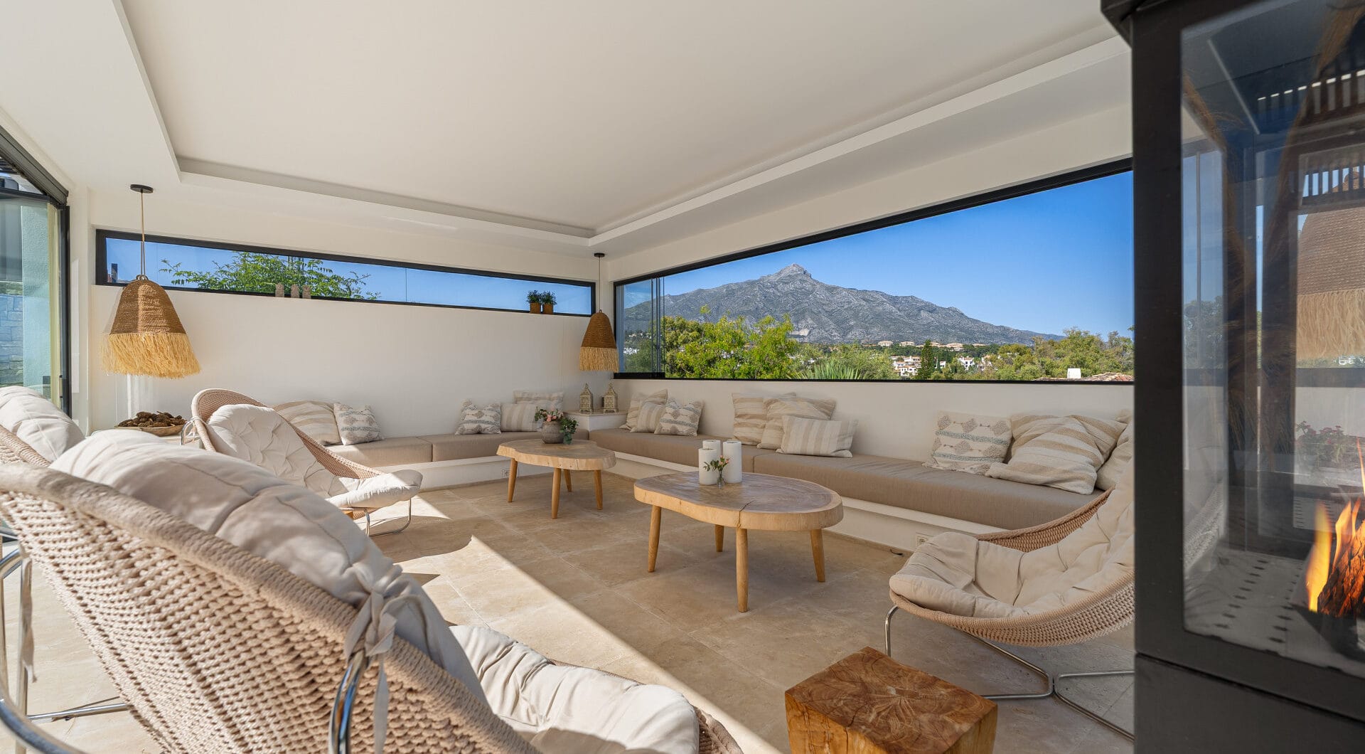 Contemporary Masterpiece with Pool &amp; Tennis Court in La Cerquilla, Nueva Andalucía