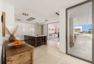 Contemporary Masterpiece with Pool &amp; Tennis Court in La Cerquilla, Nueva Andalucía