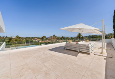 Contemporary Masterpiece with Pool &amp; Tennis Court in La Cerquilla, Nueva Andalucía