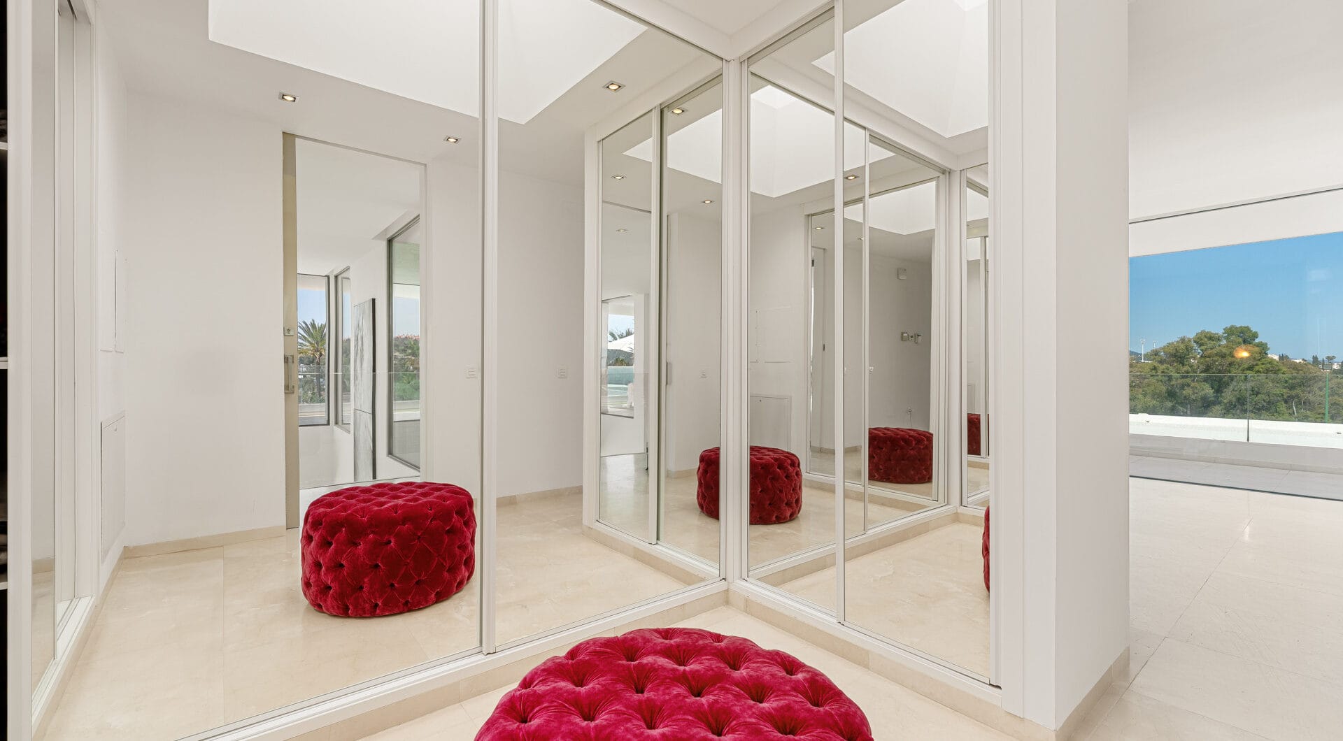 Contemporary Masterpiece with Pool &amp; Tennis Court in La Cerquilla, Nueva Andalucía